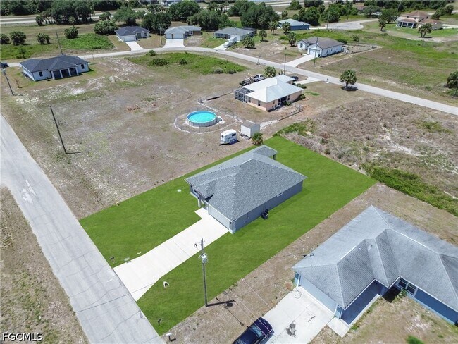 Building Photo - 1064 Calumet Cir