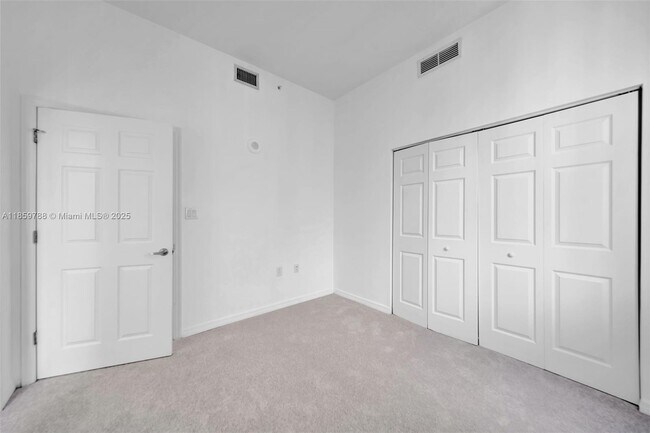 Building Photo - 140 S Dixie Hwy