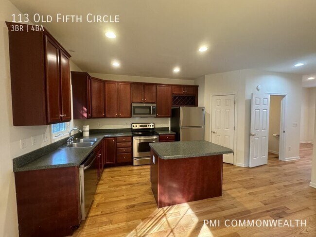 Building Photo - 113 Old Fifth Cir