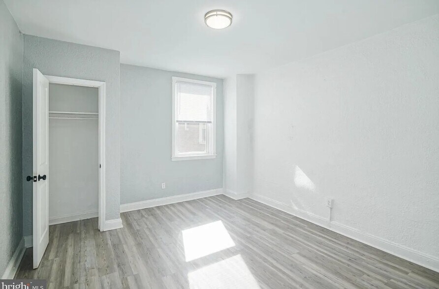 Building Photo - 3858 Haverford Ave