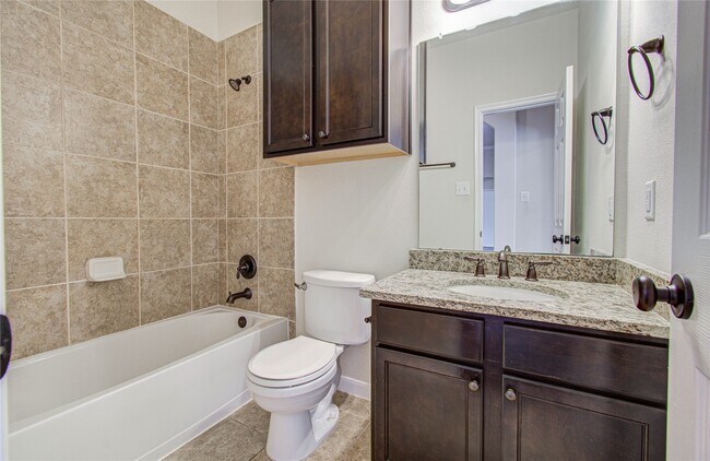 Building Photo - 28666 Pleasant Forest Dr