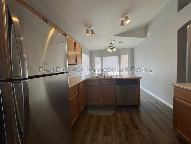Building Photo - 6246 W Blackhawk Dr