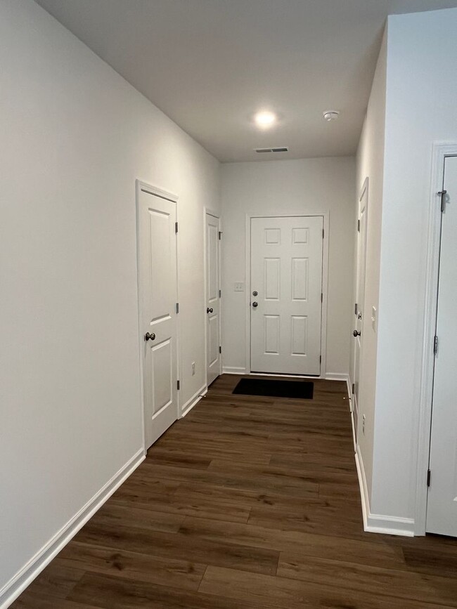 Building Photo - Brand New Townhome in Concord