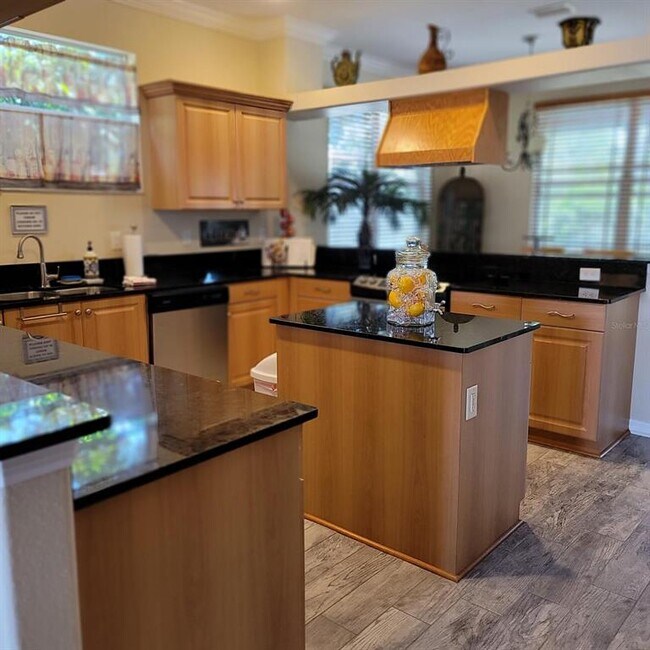 Building Photo - 3624 Peck St