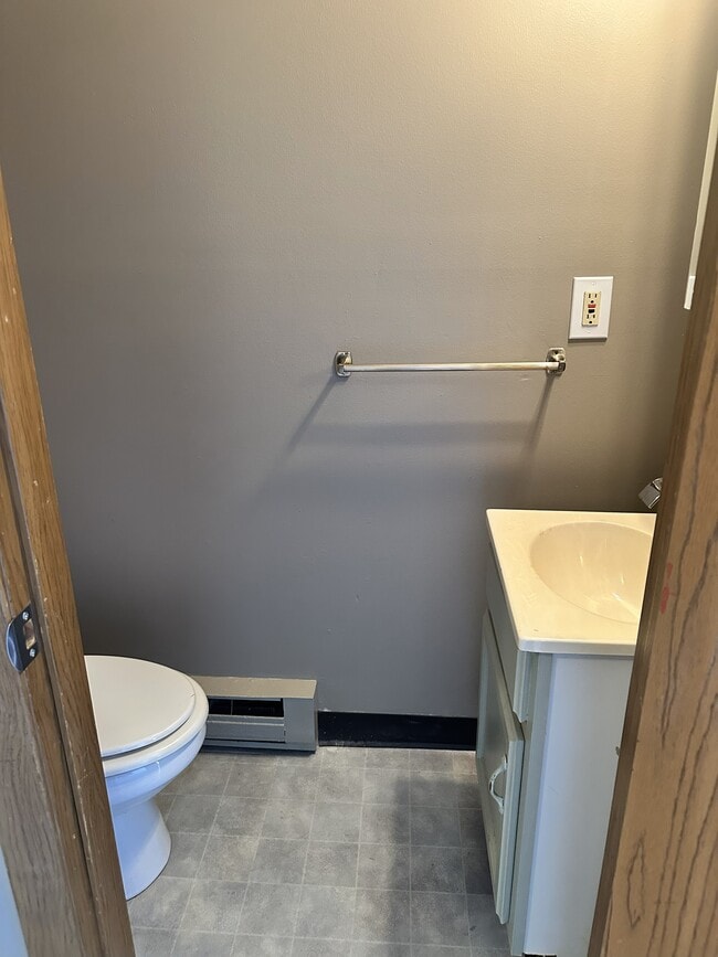 Building Photo - 175 Victoria Arms Cir