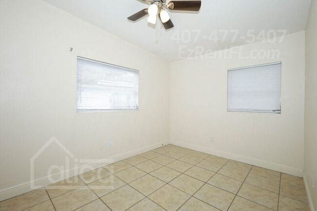 Building Photo - 3392 Bougainvillea Dr