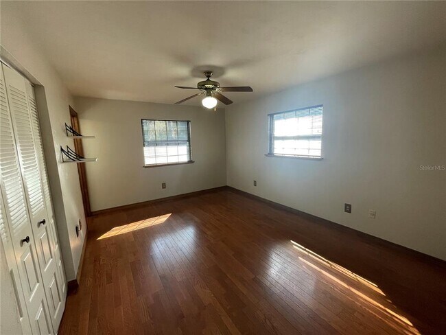 Building Photo - 5601 SW 75th Terrace