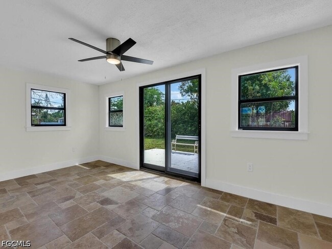 Building Photo - 2224 Aldridge Ave