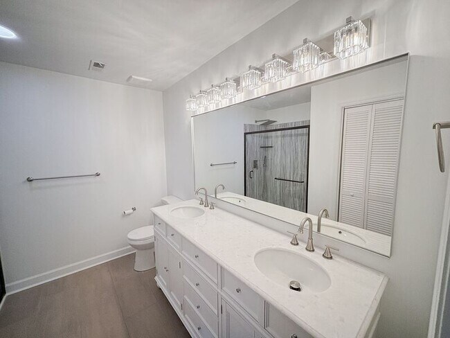 Building Photo - 104 Stratford Dr