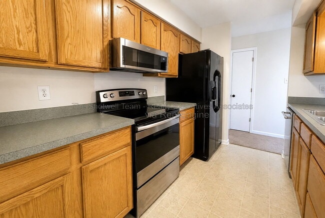 Building Photo - 8006 Wilnoty Dr