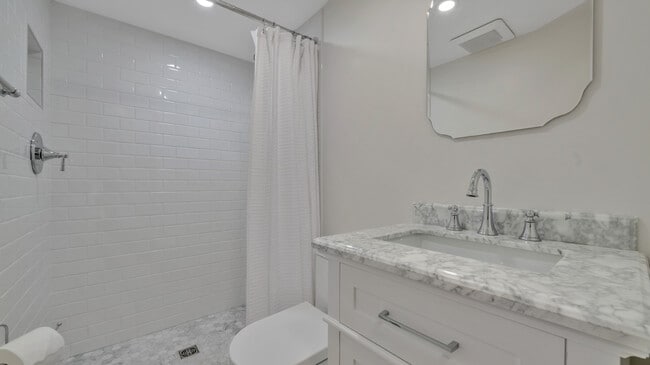 Building Photo - 146 G St SW