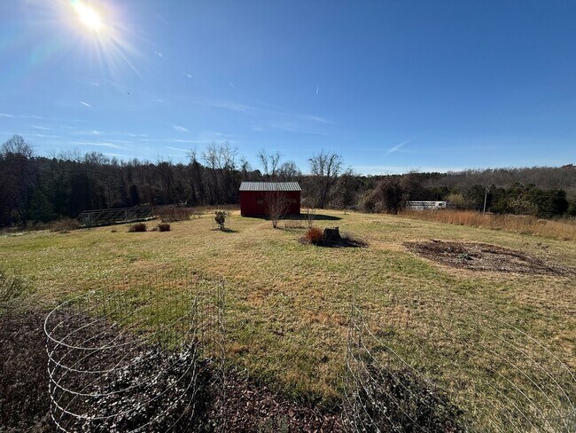 Building Photo - 5802 Roach Ridge