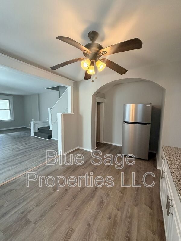 Building Photo - 425 Pusey Ave