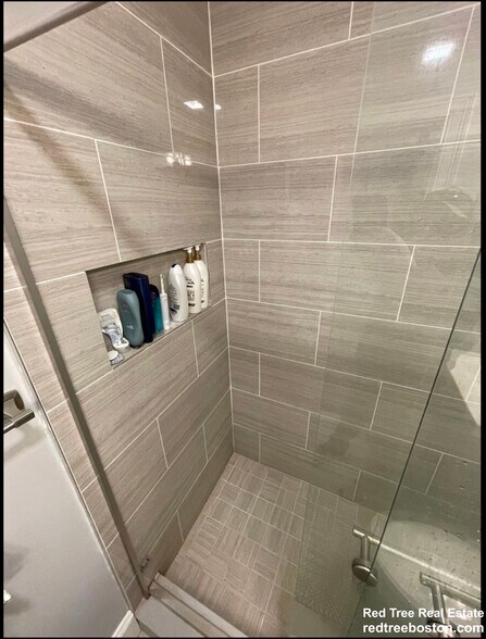 Building Photo - 91 Hillside St