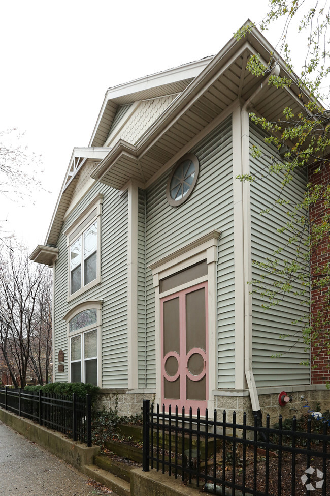 Building Photo - Clifton Court