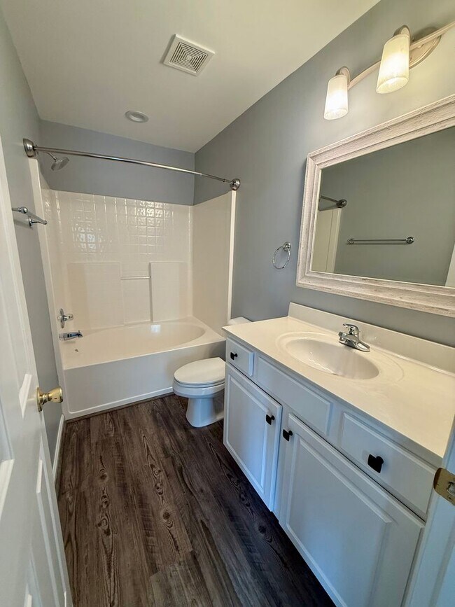 Building Photo - Beautiful 2 Bedroom, 2.5 Bath Townhome in St. Andrews at Stoney Creek – Golf Course Community, Wh...