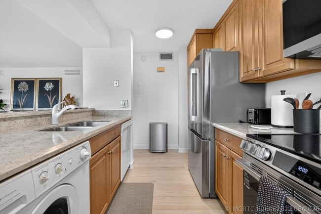 Building Photo - 302 Brackenwood Cir