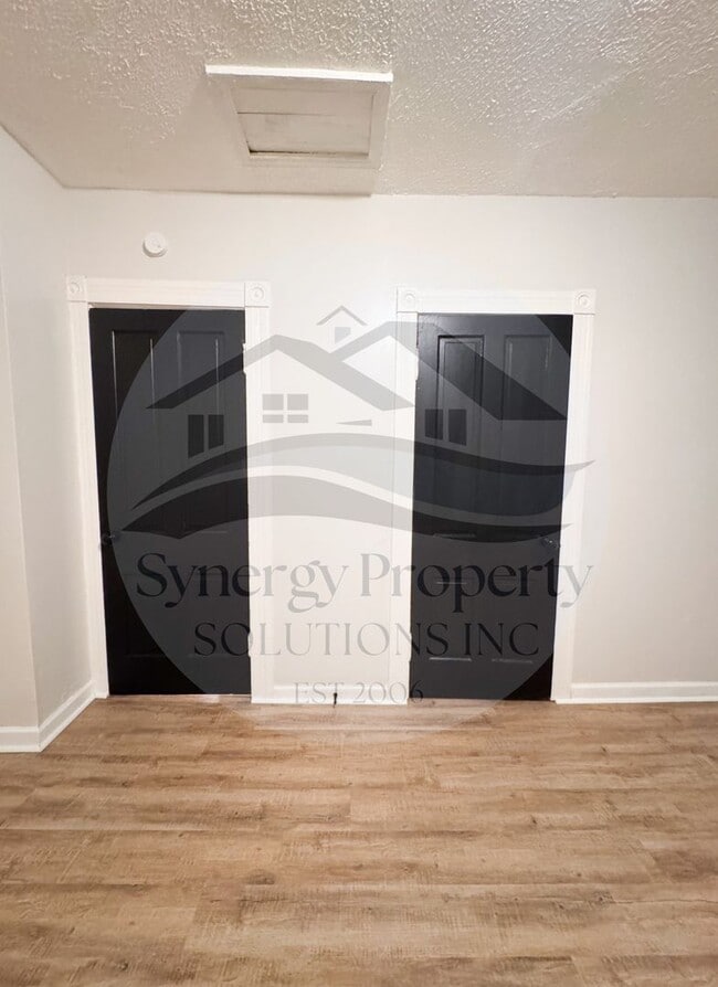 Building Photo - Shelby Home