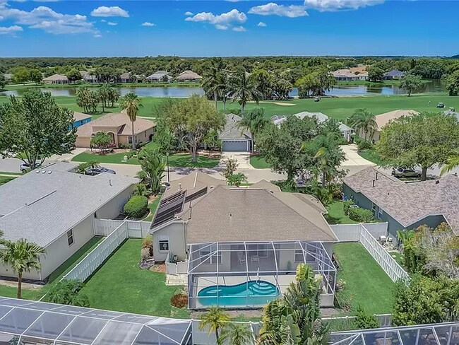 Building Photo - 3-Bed 2-Bath Unfurnished Pool Home - Green...