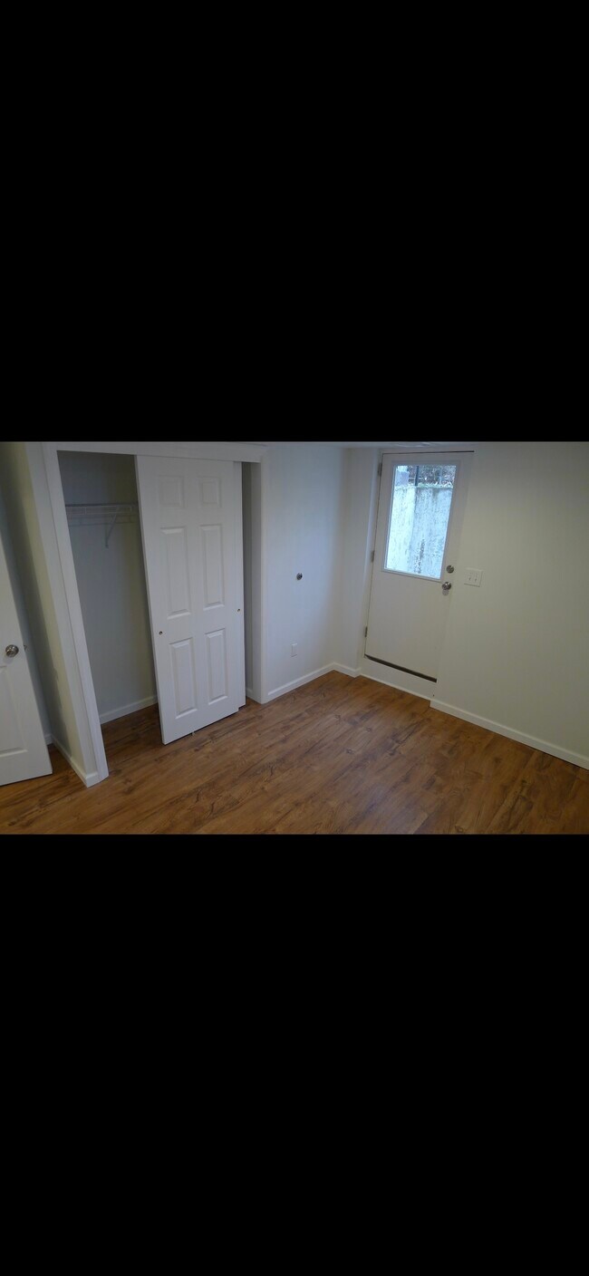 Building Photo - 278 Valley View Road