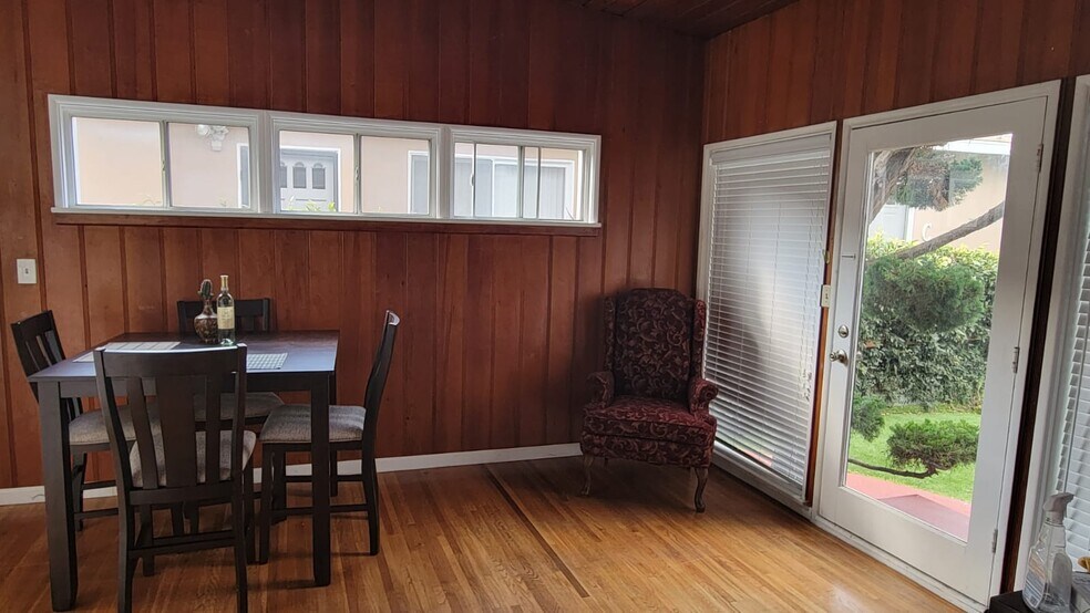 Building Photo - 1430 Manhattan Beach Blvd