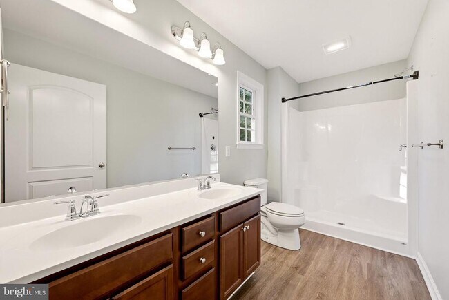 Building Photo - 101 Brier Rabbit Ct