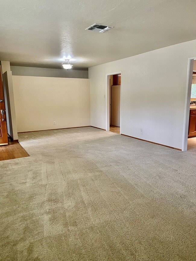 Building Photo - Just reduced!