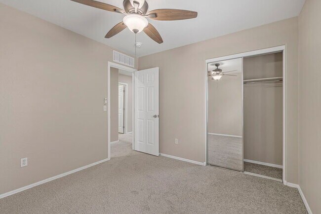 Building Photo - 3828 E Jasper Dr