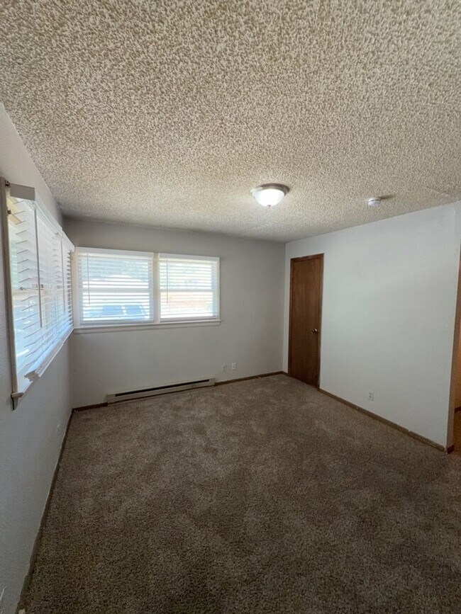 Building Photo - 1839 11th Ave Unit C