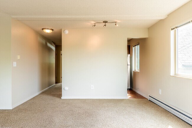 Interior Photo - Urban Convenience with Neighborhood Charm!