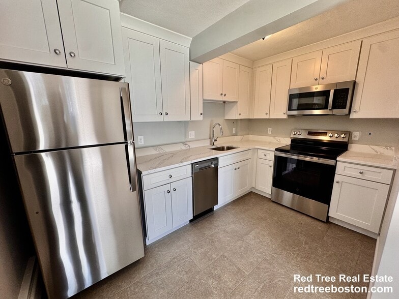 Building Photo - 97 Spring St