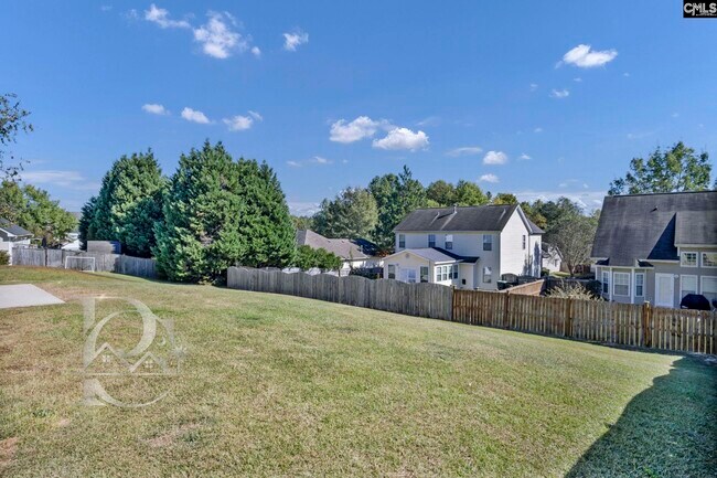 Building Photo - 211 Pinebluff Ct