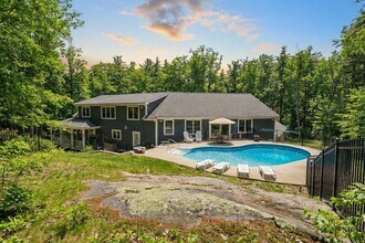 Building Photo - Keystone