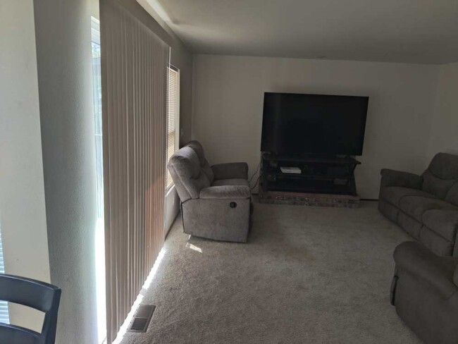 Building Photo - Silverdale 3 Bed 2.5 Bath home