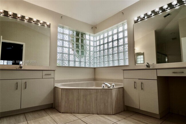 Building Photo - 2686 Palmer Pl