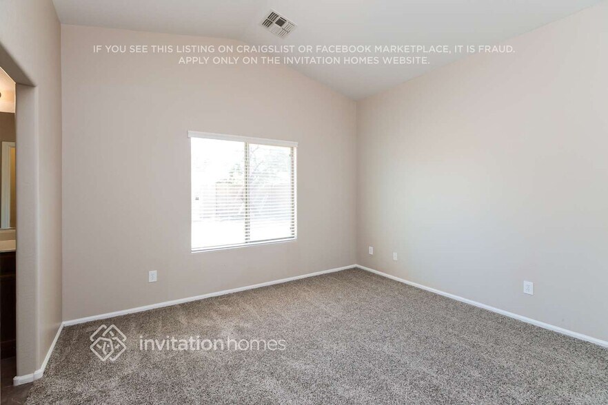 Building Photo - 40084 W Sanders Way