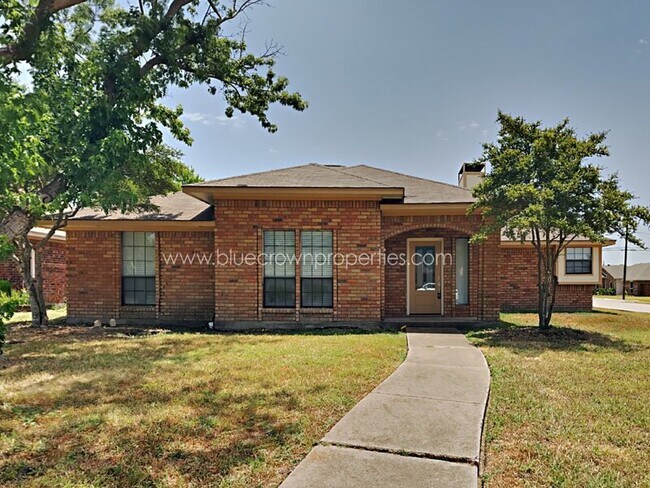 Primary Photo - 615 Stoneybrook Dr