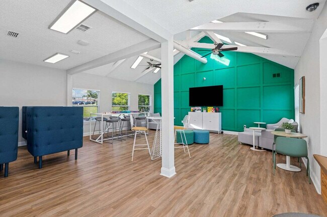 Building Photo - 800 Alexander Rd