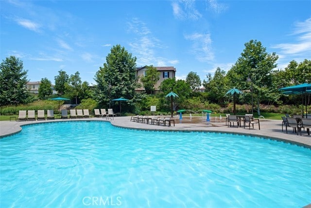 Building Photo - 3 Lavanda St