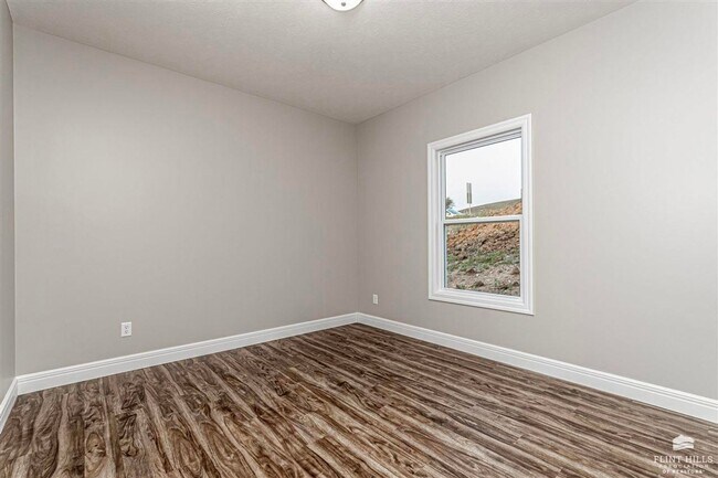 Building Photo - Please View the 3D Virtual Walk Through Before Scheduling A Showing