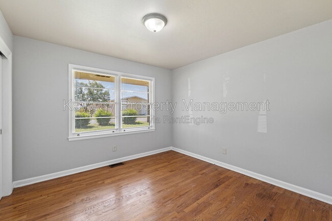 Building Photo - 2105 Eastland Dr