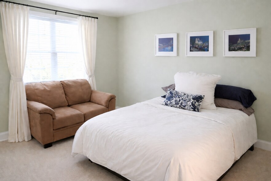 Building Photo - 2198 Balclutha Ln