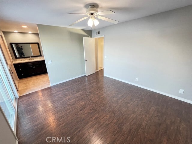 Building Photo - 6943 E Shorecrest Dr