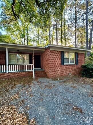 Building Photo - 2 bed 1 bath unit