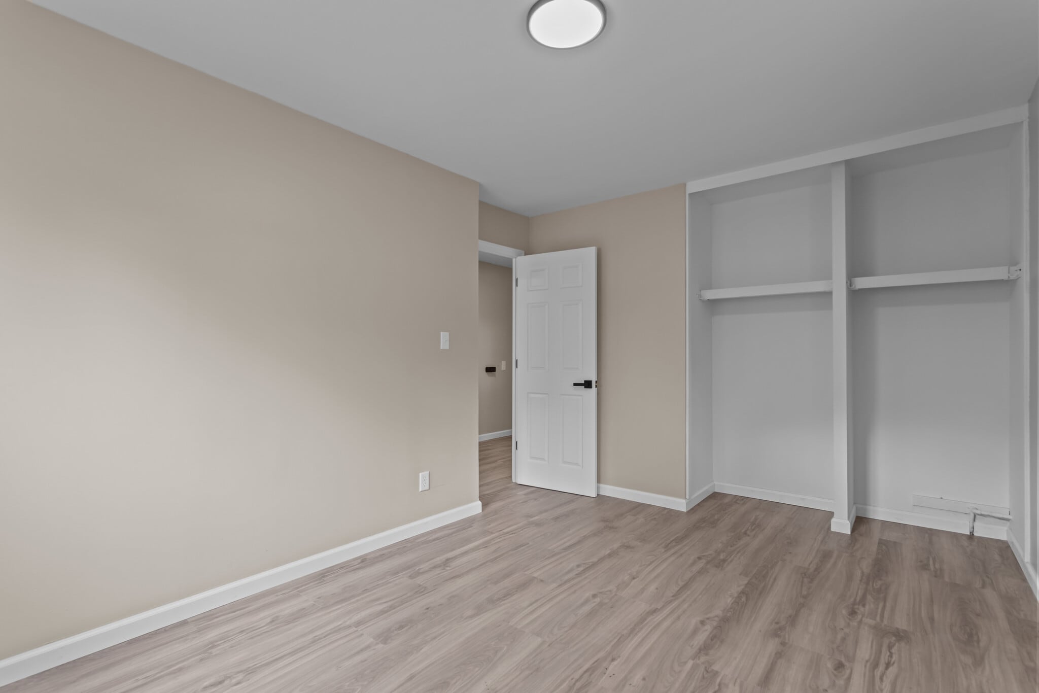 Building Photo - 2713 N Delphos St