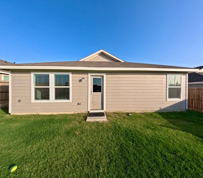 Building Photo - 2708 Starwater Dr