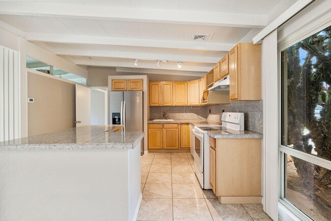 Building Photo - 71996 Vista Del Rio