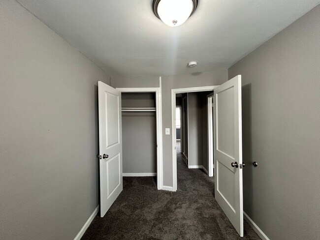 Building Photo - Baltimore - 3 Bedrooms, 1 Bathrooms Available!
