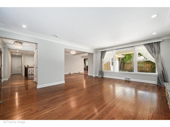 Building Photo - 335 Brookside Ln