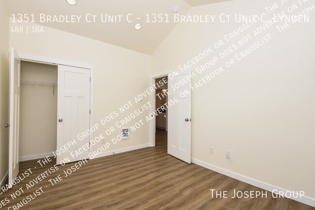 Building Photo - 1351 Bradley Ct